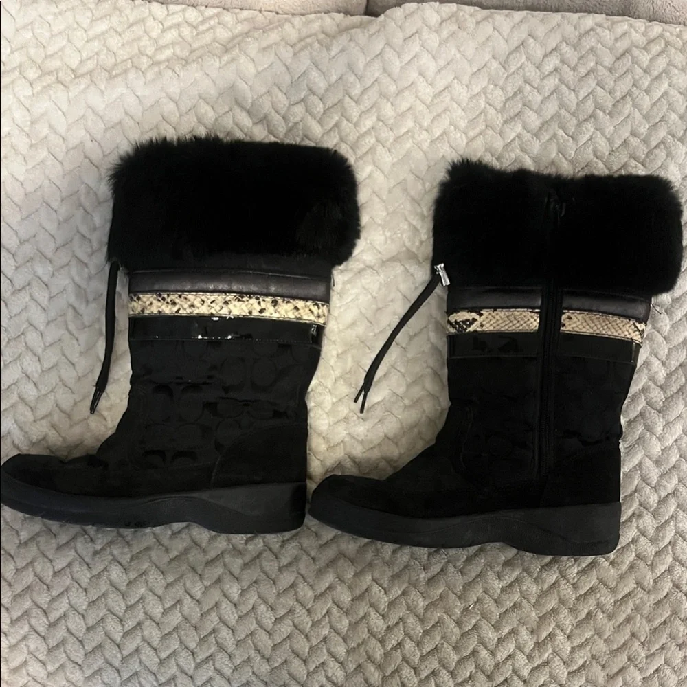 Coach -Lorna Black Monogram Winter
Boots Size 6.5 - Picture 1 of 2
